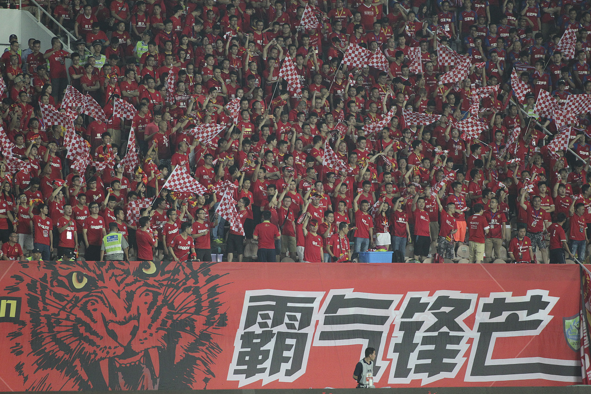 关于精彩追击:球队拼尽全力的激烈时刻的信息 关于精彩追击:球队拼尽全力的激烈时刻的信息