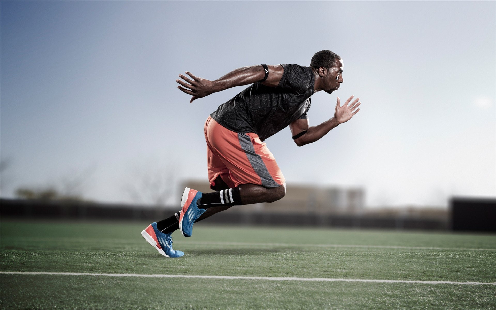 搏击训练营引入力量与耐力分项课程,搏击如何加强力量训练视频